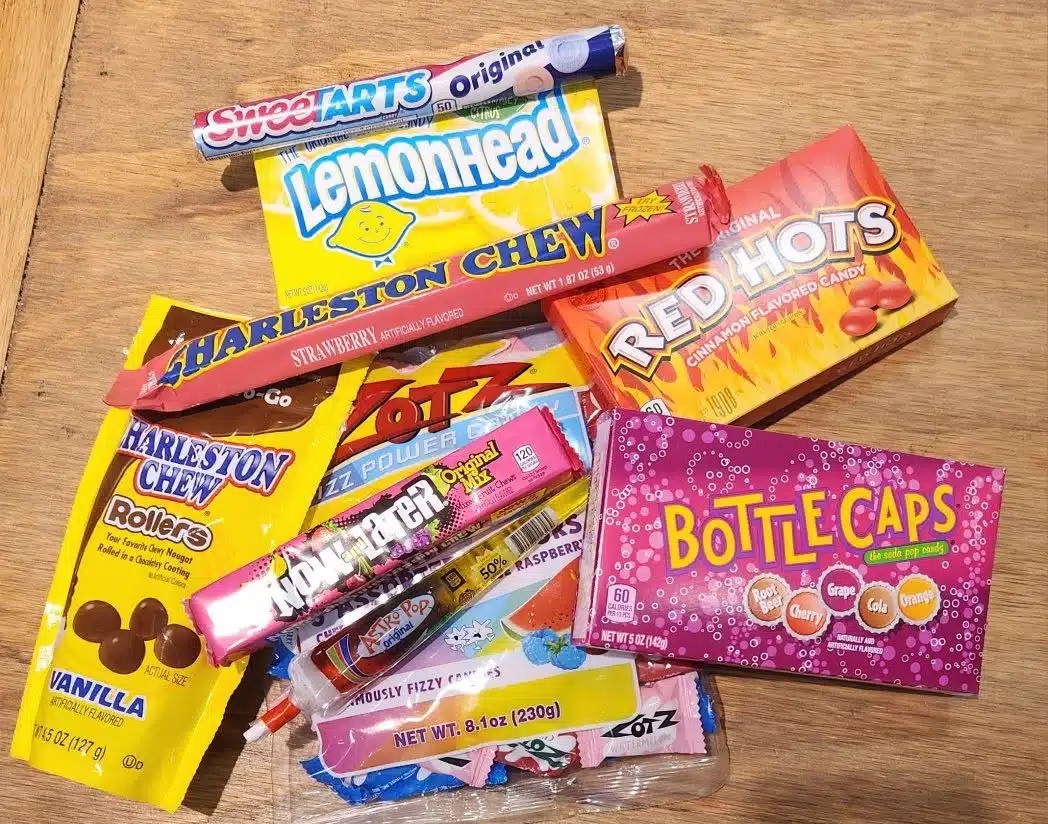 キャンディーズ/CANDIES HISTORY～Best Selection … Best 1960s Candy: The Classic Candies That Defined the Sixties
